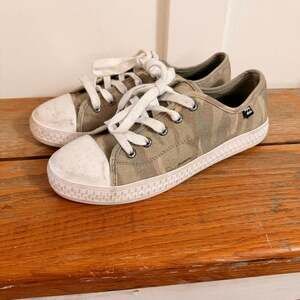 Billabong Indie Camo Sneakers Size 8